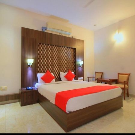 Grand Milestone Hotel Mysore Esterno foto